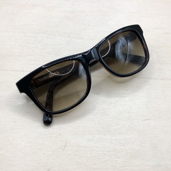 Bobbi Brown The Steve/S Sunglasses 52-18-140 classic style tortoise brown main image 4